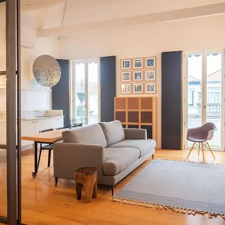 Апартаменты Charmy Порту